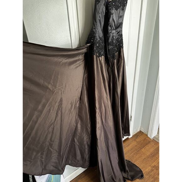 Jovani Embellished Lace Brown Satin Black Beaded Prom Evening Gown 12 Pageant - Picture 15 of 16